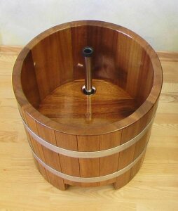 Hohe Fußwanne aus Kambala Wasserablauf mit...