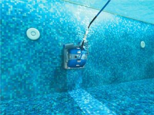 Dolphin Supreme M500 Poolroboter inkl. Caddy inkl. Fernbedienung