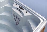 Swim Spa Mediterranea Coastal Grey Verkleidung + Jets aus Edelstahl + LumiPlus + Abdeckung