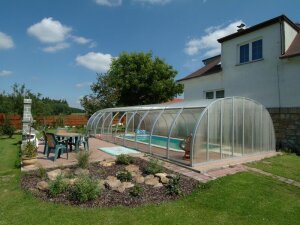 Vöroka Royal Schwimmbadüberdachung Breite 500 cm Höhe 220 cm