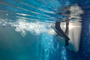 Dolphin X60 Poolroboter – Automatische Poolreinigung für Becken bis 12 m