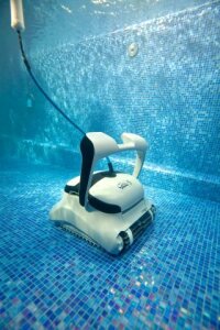 Dolphin X60 Poolroboter – Automatische Poolreinigung für Becken bis 12 m