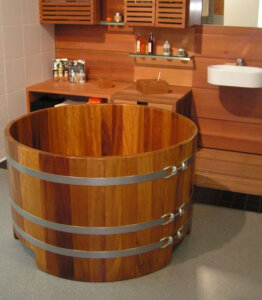 Holzbadewanne Kambala 164 cm x 140 cm