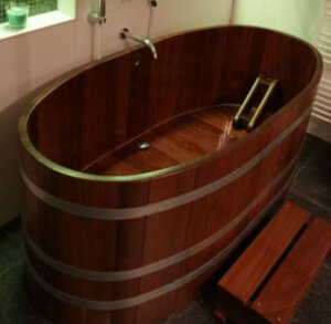 Holzbadewanne Kambala 164 cm x 140 cm