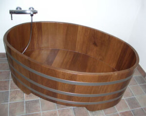 Holzbadewanne Kambala 164 cm x 140 cm