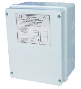 Schwimmbad Transformator in Box IP65 - variable Spannung...