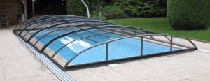 Alukov Schwimmbadüberdachung Azure Flat Compact Typ 1 - 3,25x6,42x0,75m Seiteneinstieg Links