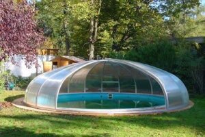 Vöroka Schwimmbad Überdachung RUNDHALLE 4 mm Klarglas