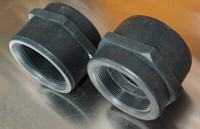 Kunststoff-Übergangsstück aus ABS, Innengewinde RP 2 3/4" x Rp 3 mitt Klebestutzen d110