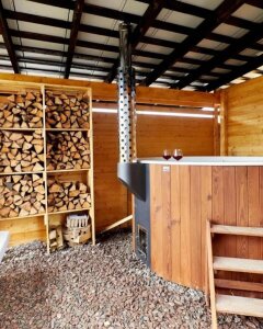 Badefass mit interner Ofenheizug für den Außenbereich Hottub Elite 200