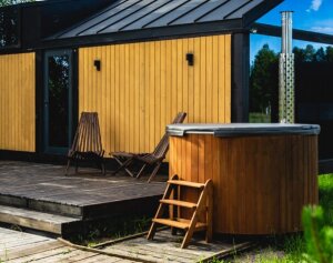 Badefass mit interner Ofenheizug für den Außenbereich Hottub Elite 200