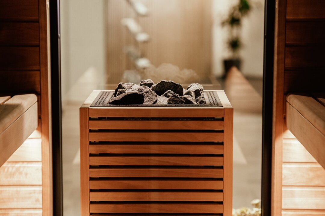 HUUM Elektrischer Saunaofen CORE ST 10,5 kW - Frei wählbare Verkleidung - Sauna-Standofen Elektrisch - Höhe: 830 mm - Breite/Tiefe: 385 mm