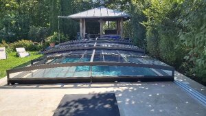 Poolüberdachung PARADE – Seriengröße 3,10 × 6,40 x 0,72 m mit Seitenschiebetür rechts