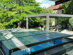 Poolüberdachung PARADE – Seriengröße 3,75 × 7,60 x 0,771 m mit Seitenschiebetür rechts