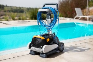 Dolphin E50i Poolroboter mit WLAN & App – bis 15 m
