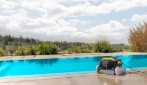 Dolphin E50i Poolroboter mit WLAN & App – bis 15 m