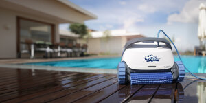 Dolphin S200 Poolroboter für Pools bis 12 m | Aktive Bürste & Top-Load Filter