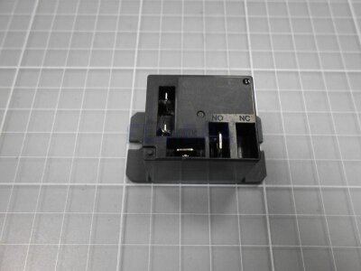 Astral Kompressorrelais Weiß für Astralpool Wärmepumpe EVOLine NN (HAN 66069R0027)